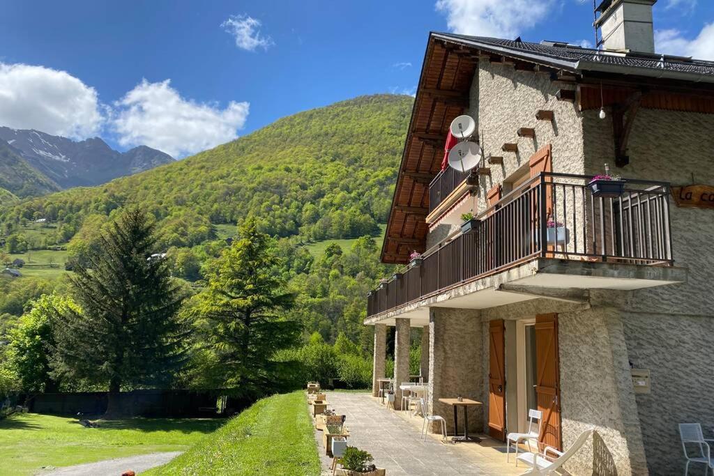 T2 Ensoleille. Terrasse Et Vaste Jardin Commun Cauterets Exterior foto